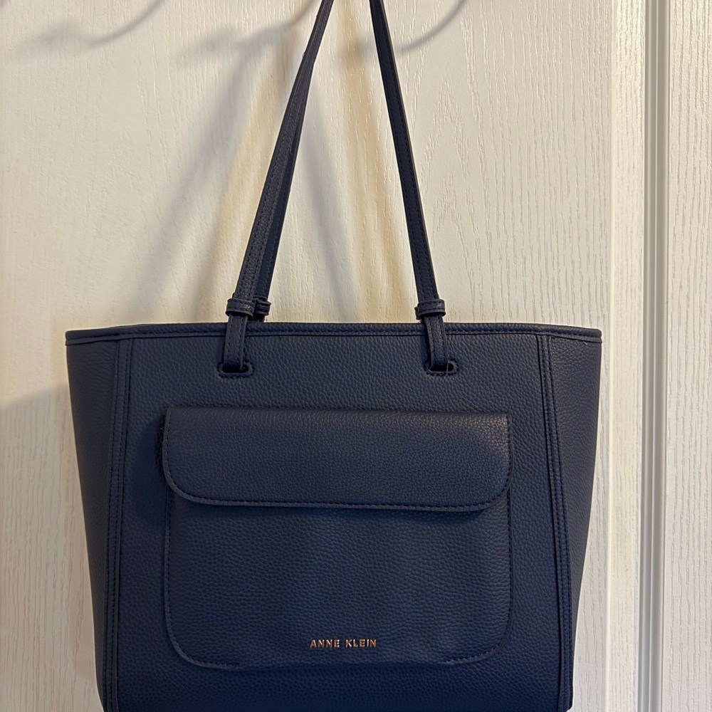 FLASH SALE!! NWOT. Anne Klein Navy Tote